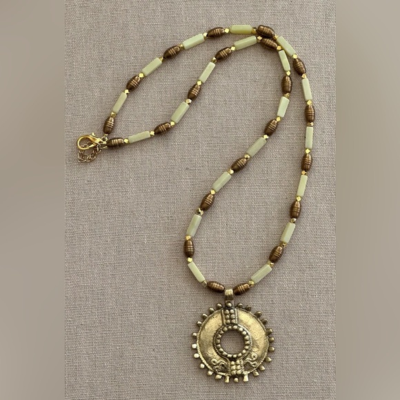 28 inch Mixed bead Necklace NWOT - Picture 6 of 7